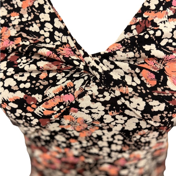 Fat Face Women’s Shirt Size 2 Rhian Blush Floral Viscose Fitted Twist Front Top - Picture 6 of 10